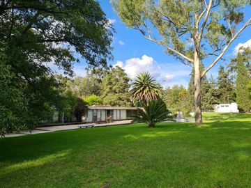 Casa de un nivel en venta o renta La Calera con alberca