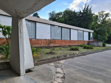 Casa de un nivel en venta o renta La Calera con alberca
