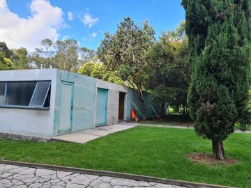Casa de un nivel en venta o renta La Calera con alberca