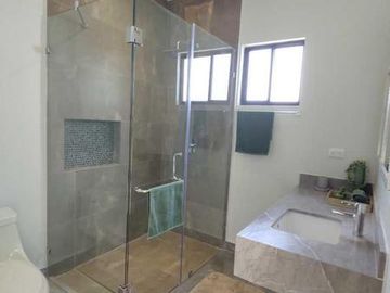 Residencia Nueva en Venta en Frac Al Norte de Saltillo con Alberca