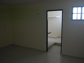 Amplia casa en venta en Flamboyanes