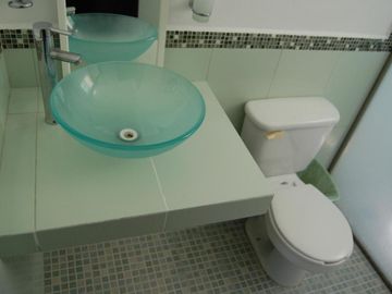 Amplia casa en venta en Flamboyanes