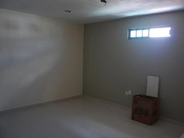 Amplia casa en venta en Flamboyanes