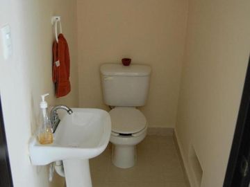 Amplia casa en venta en Flamboyanes