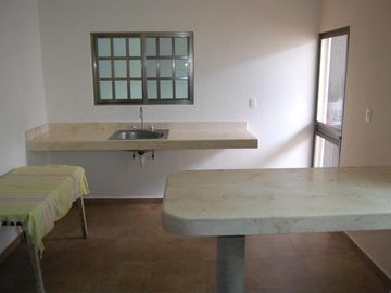 Amplia casa en venta en Flamboyanes