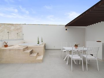 DEPARTAMENTO EN VENTA DE 2 HABITACIONES EN AKUMAL QROO. LB 182