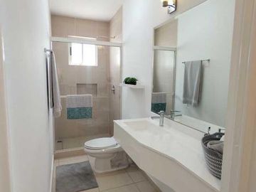 Residencia Nueva en Venta  al Poniente Saltillo