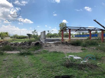 Venta Terreno en obra negra cerca Blvd Aeropuerto Leon Gto