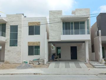 CASA EN VENTA AMPLIACION UNIDAD NACIONAL
