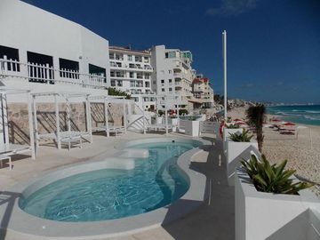 Departamento en Venta, Frente al Mar, Zona Hotelera, Cancún.