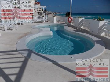 Departamento en Venta, Frente al Mar, Zona Hotelera, Cancún.