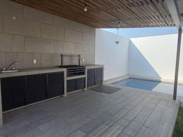 CASA EN BRISAS