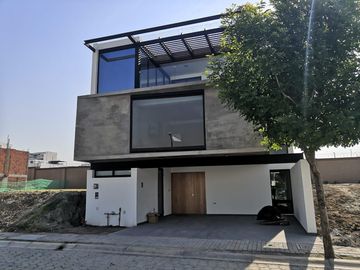 Casa en  Venta en Parque Querétaro Lomas de Angelópolis