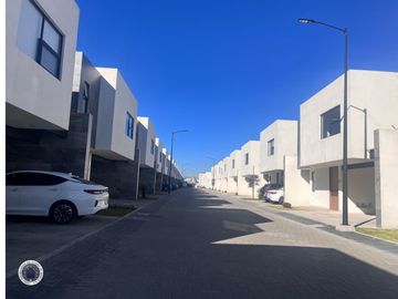CASA EN VENTA EN ZIRANDA RESIDENCIAL, METEPEC