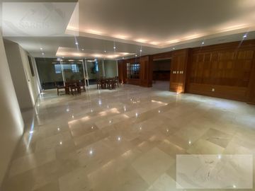 Casa en  IMPECABLE