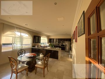 Casa en  IMPECABLE