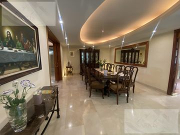 Casa en  IMPECABLE
