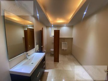 Casa en  IMPECABLE