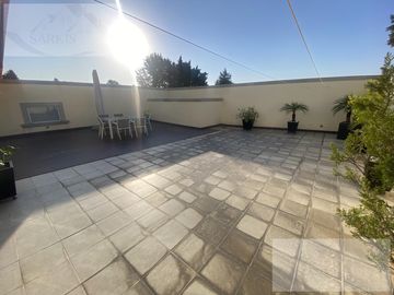 Casa en  IMPECABLE