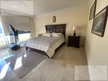 Casa en  IMPECABLE