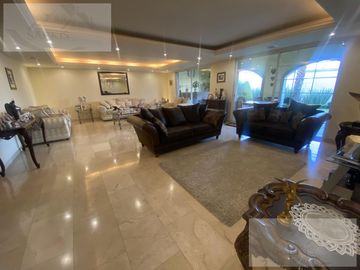 Casa en  IMPECABLE