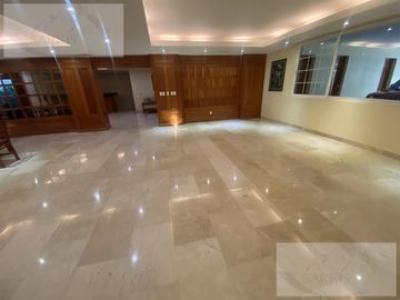 Casa en  IMPECABLE