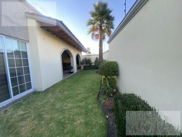 Casa en  IMPECABLE