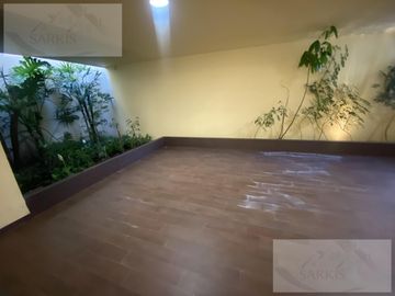 Casa en  IMPECABLE