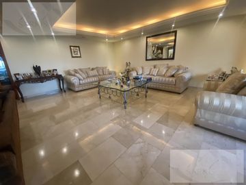 Casa en  IMPECABLE