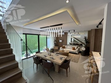 CASA EN VENTA DOMINIO CUMBRES - ARRIBA DE LEONES