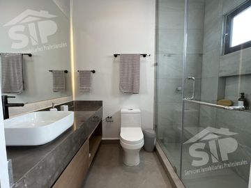CASA EN VENTA DOMINIO CUMBRES - ARRIBA DE LEONES