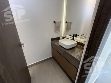 CASA EN VENTA DOMINIO CUMBRES - ARRIBA DE LEONES