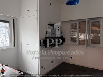 CASA DE 6 AMBIENTES CASTELAR SUR
