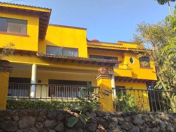 CASA COLONIAL EN VENTA EN DELICIAS