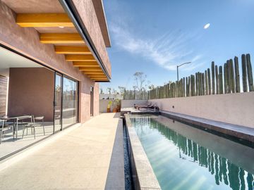 CASA EN VENTA EN  PARQUE MÉXICO, ZONA LOMAS DE ANGELÓPOLIS III