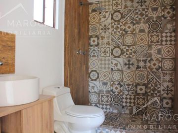 Casa En Venta De 4 Recámaras En Privada Con Alberca