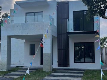 Casa en Venta en Fracc. Los Encinos, Altamira Tamaulipas.