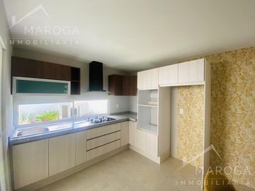 Casas En Venta Con Amplio Jardín Trasero y Alberca Comunitaria