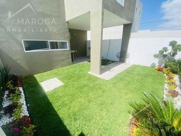 Casas En Venta Con Amplio Jardín Trasero y Alberca Comunitaria