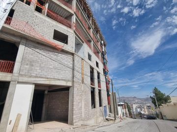 DEPARTAMENTOS EN VENTA JUNTO AL SOBERANO FRENTE A D1