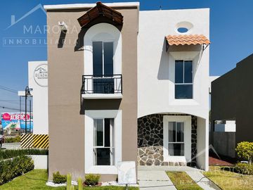 Casa En Venta En Tizayuca Con 3 Recámaras y 2.5 Baños