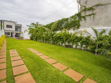 CASA EN BRISAS