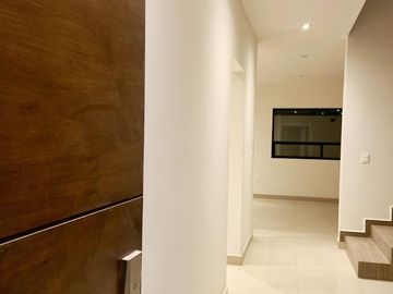Casa NUEVA  en  Venta Fraccionamiento Santoral II, Zona Dominio Cumbres