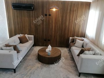 Casa en Venta en Dominio Cumbres 3 Niveles