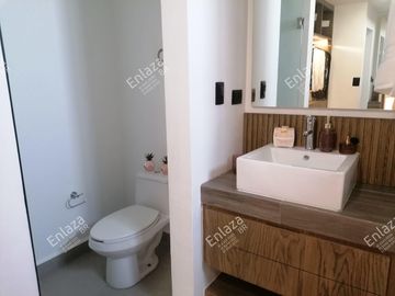 Casa en Venta en Dominio Cumbres 3 Niveles