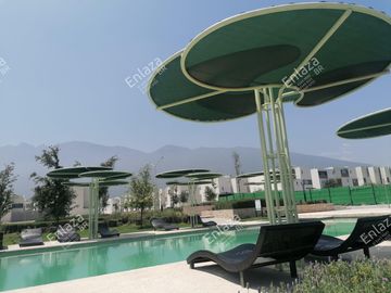 Casa en Venta en Dominio Cumbres 3 Niveles