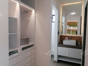 Casa en Venta en Dominio Cumbres 3 Niveles