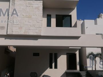 Casa en Venta en Fracc. Haciendas del Rull, Tampico Tamaulipas.
