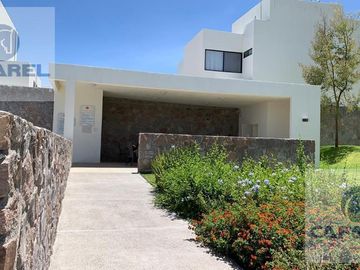 Hermosa Casa en VENTA ubicada en Condominio en ZIBATA (MT)