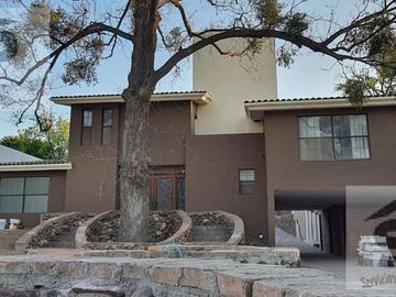 Residencia en Venta en Frac San Lorenzo al Sur de Saltillo
